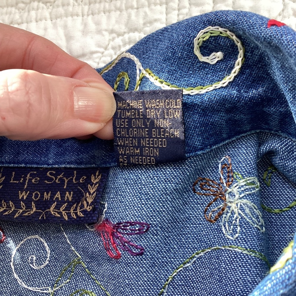 Denim Embroidered Flowers Jean Shirt Jacket Womens Size 1X Button Up Multicolor - Picture 6 of 14